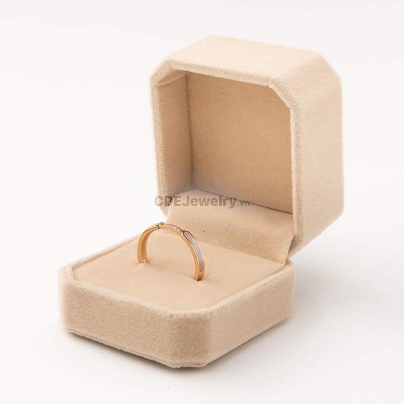 Nhẫn CDE Chính Hãng Đá Swarovski Khảm Xà Cừ CDE1303