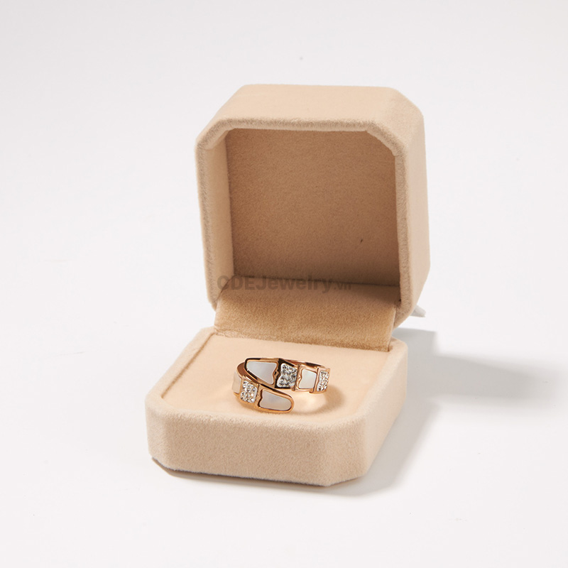 Nhẫn CDE Chính Hãng Đá Swarovski Khảm Xà Cừ CDE1304
